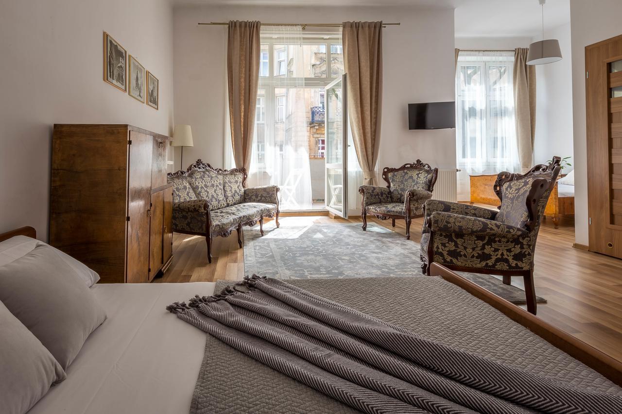 Fragola Budget Apartments & Rooms Krakow Bagian luar foto