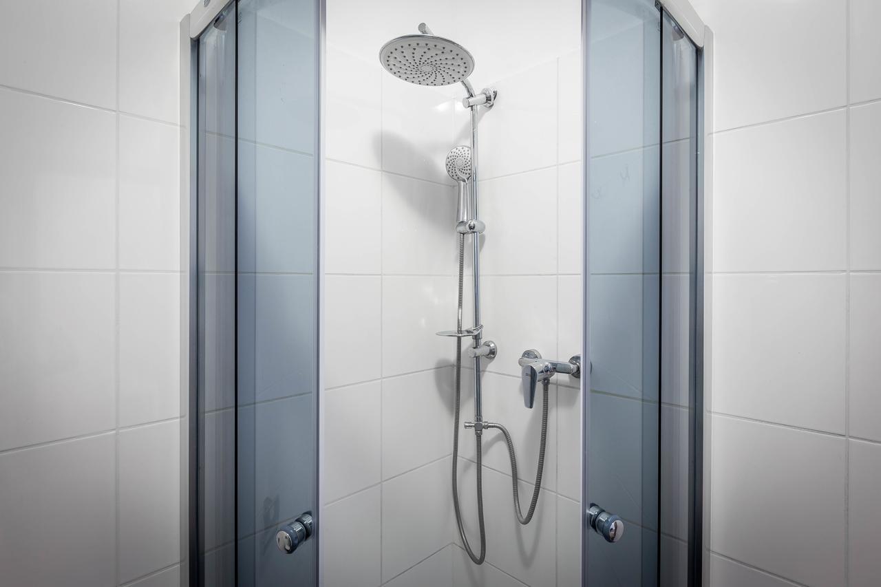 Fragola Budget Apartments & Rooms Krakow Bagian luar foto