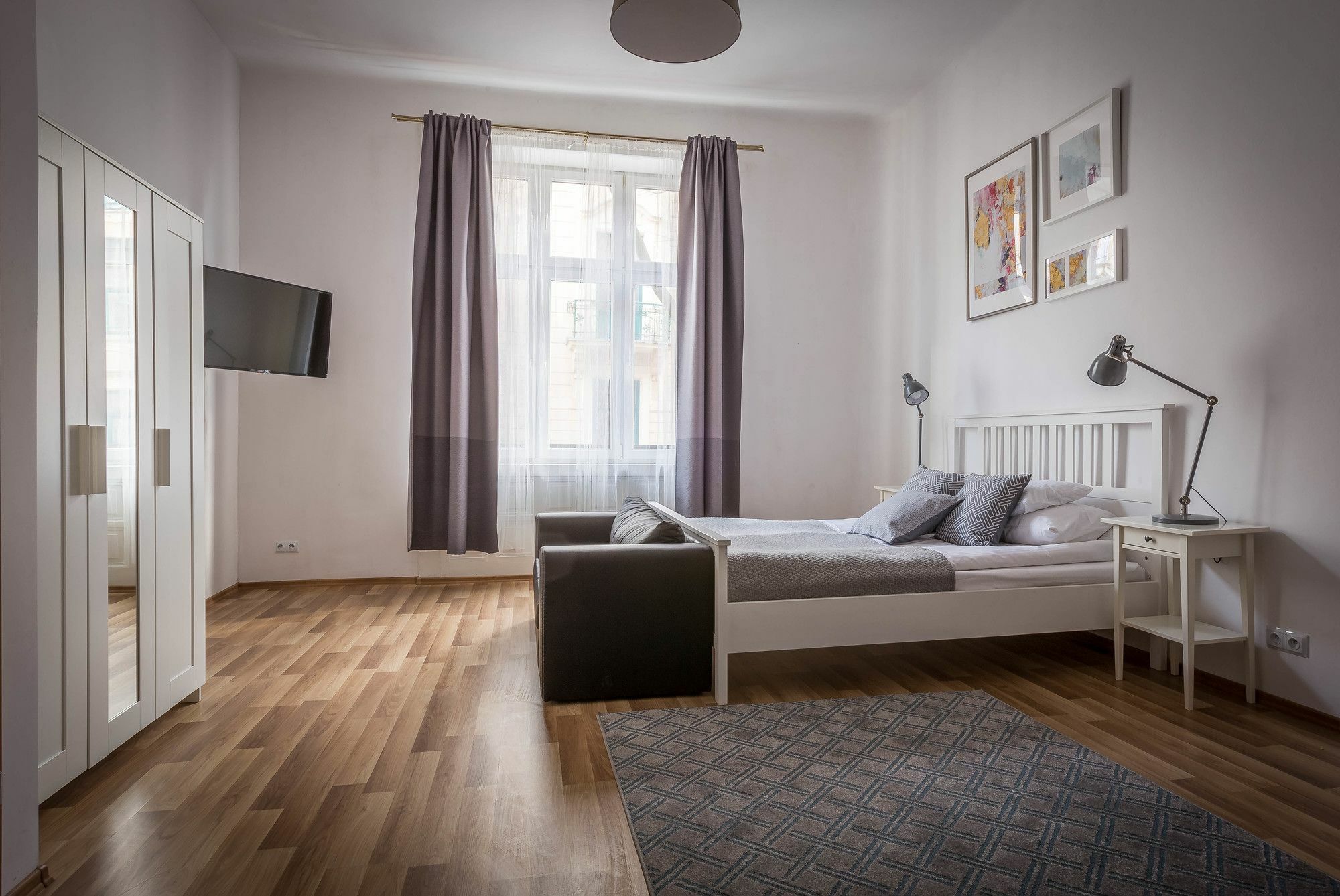 Fragola Budget Apartments & Rooms Krakow Bagian luar foto