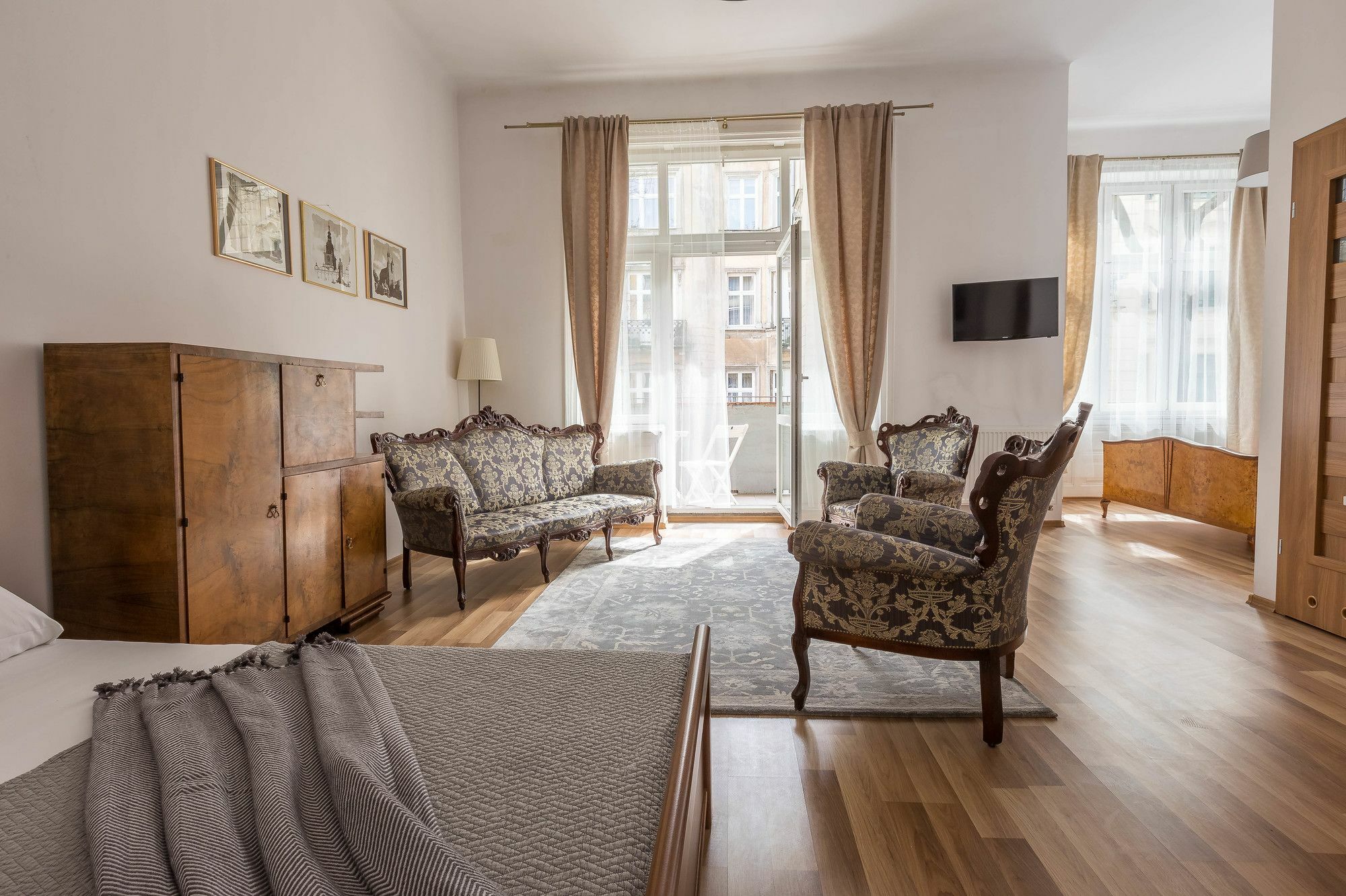 Fragola Budget Apartments & Rooms Krakow Bagian luar foto