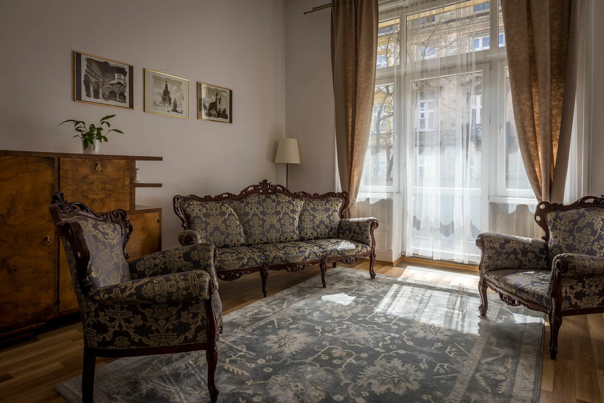 Fragola Budget Apartments & Rooms Krakow Bagian luar foto